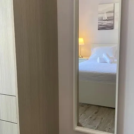 Elli's House Lixouri